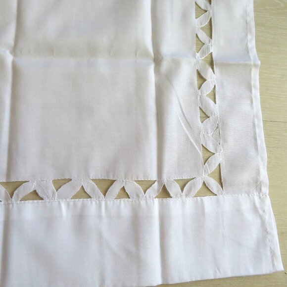 Pair of 2 Curtain Panels White Lattice Edge 29" w x 24" L New Open Package - Picture 3 of 7